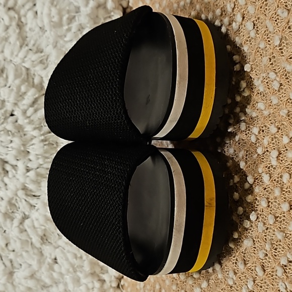 Call it Spring Sandals - Picture 5 of 16